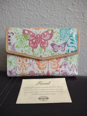Fossil Genuine Leather Trifold Wallet - Colorful Butterfly & Floral Print - NWOT